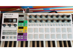 Arturia BeatStep Pro (9249)