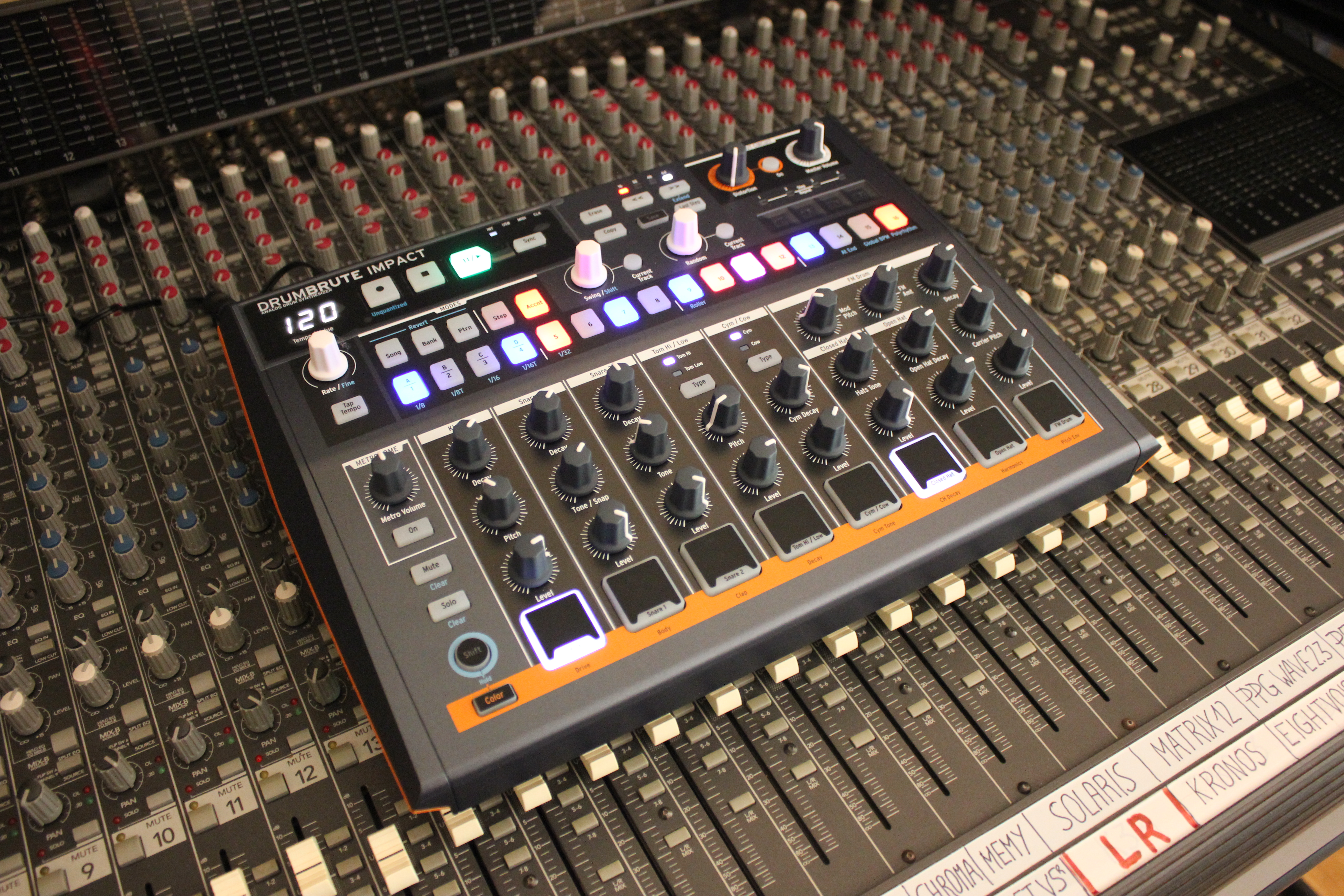 Arturia DrumBrute Impact : DrumBrute Impact 2tof 03a.JPG