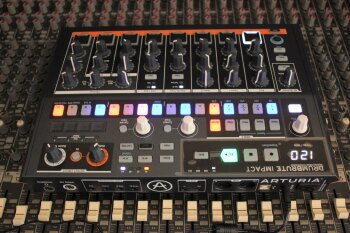 Arturia DrumBrute Impact : DrumBrute Impact 2tof 10a.JPG Arturia DrumBrute Impact : DrumBrute Impact 2tof 10a.JPG