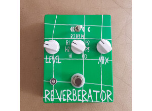 Dr. Scientist Radical Red (mini) Reverberator (77584)