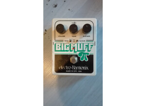 Electro-Harmonix Big Muff Pi with Tone Wicker (2475)