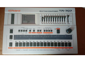 Roland TR-707 (26271)