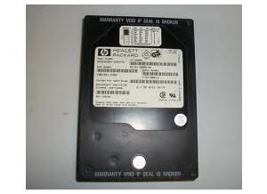 Hewlett-Packard d2077a  2,1 Gb SCSI drive