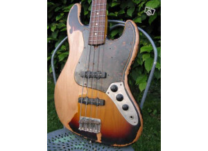 Fender Jazz Bass Japan (81703)