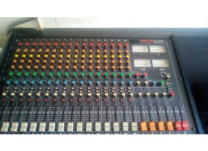 Tascam M-216 (2189)
