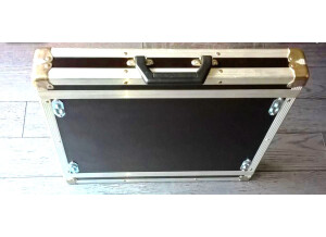 ATELIER 33 FLY CASE BAIE MOBILE 19" CAPOT AV - AR (93432)