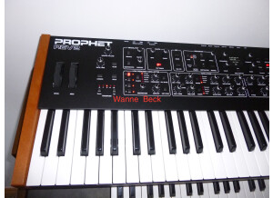 Dave Smith Instruments Prophet REV2 16 voix (42318)