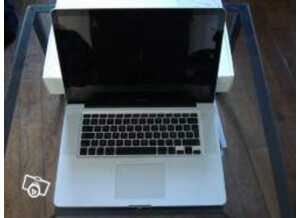 Apple Macbook Pro 15" 2.66 GHz Core 2 Duo 4 Go RAM