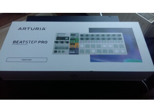 Arturia BeatStep Pro (51033)