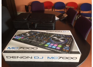 Denon DJ MC7000 (2321)