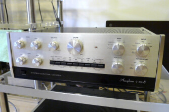 Accuphase C200