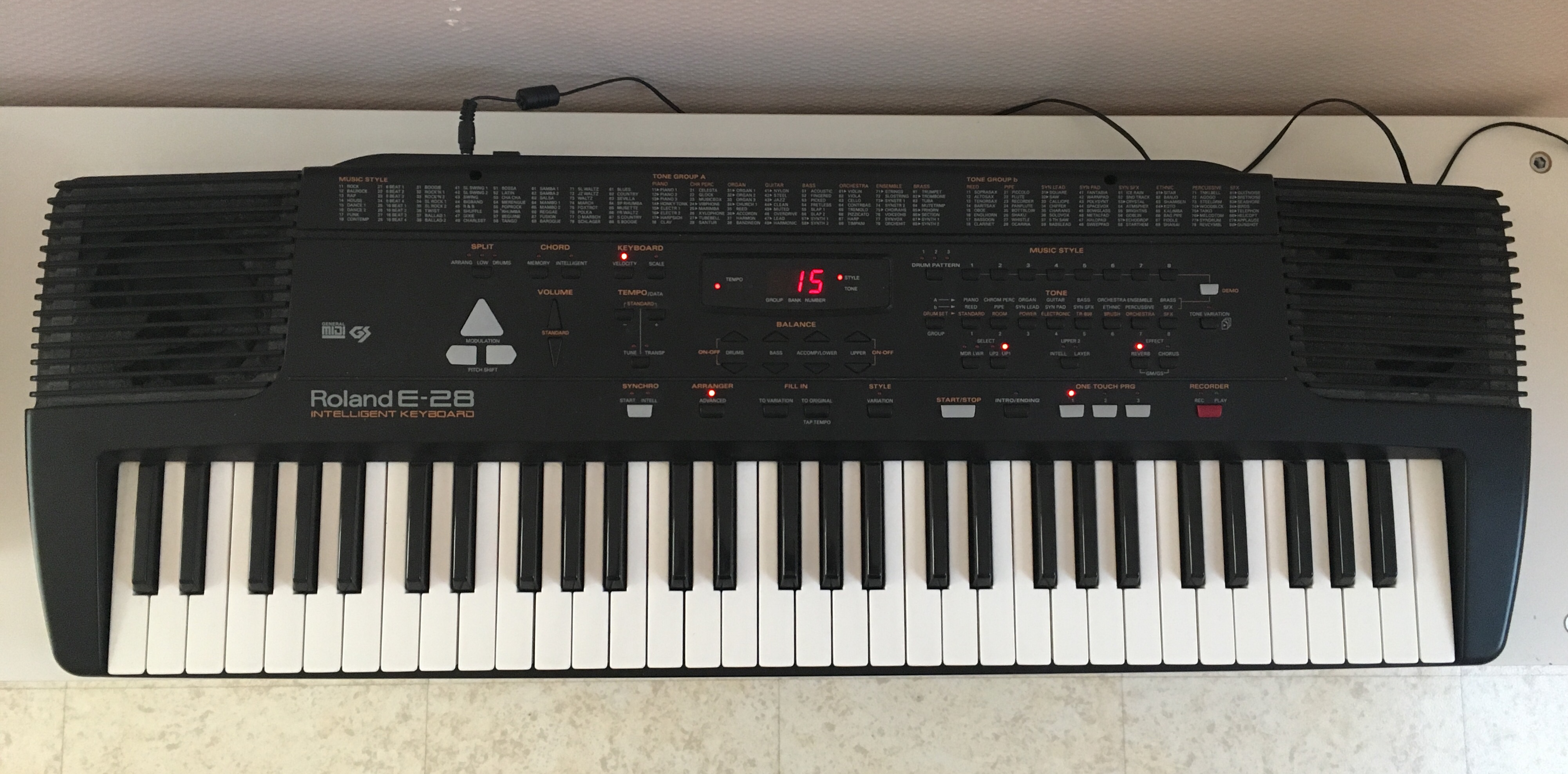 roland e28 keyboard