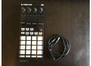 Native Instruments Traktor Kontrol F1 (69208)