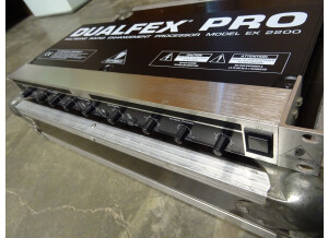Behringer DualFex Pro EX2200 (25911)