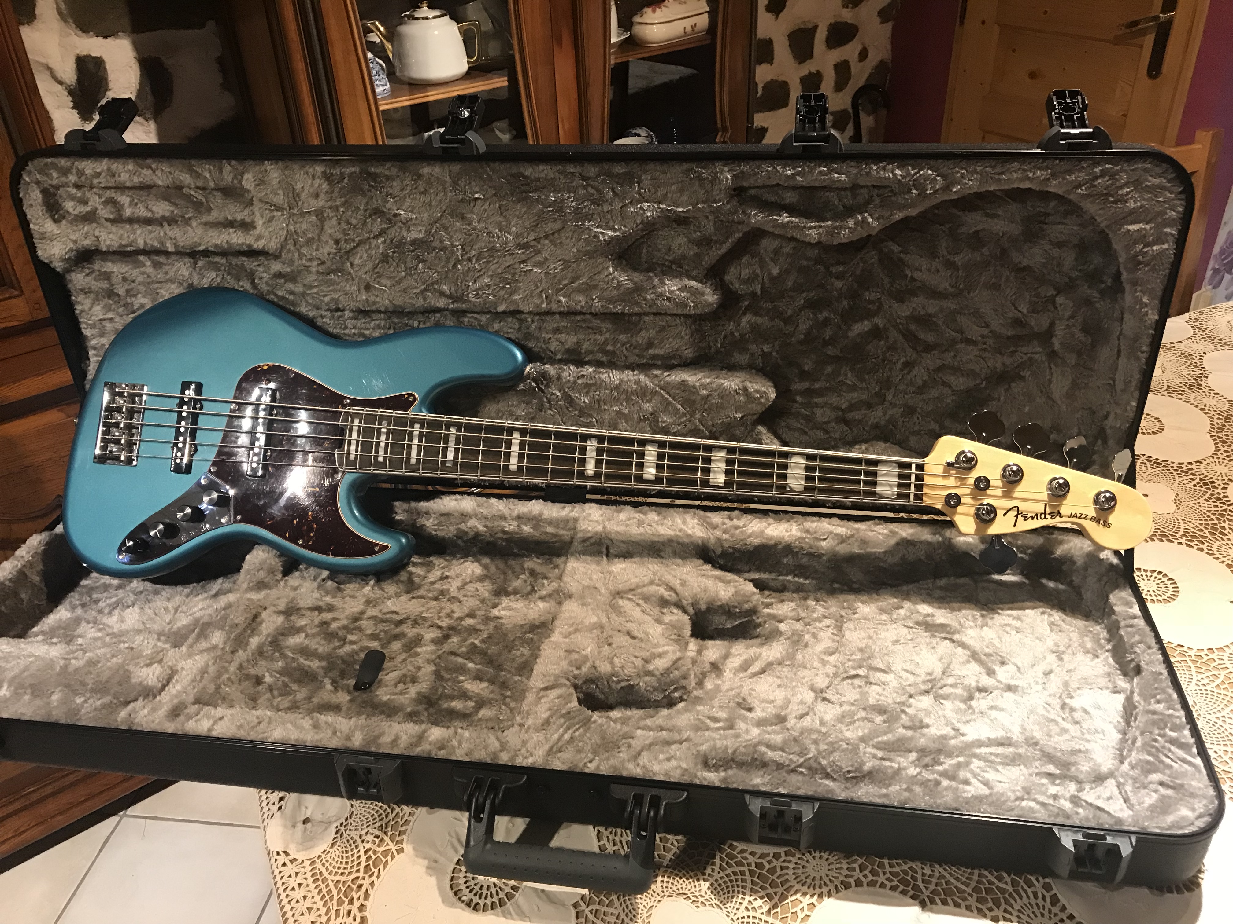 Fender American Elite Jazz Bass V