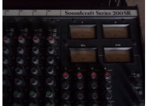 Soundcraft 200SR 16/4/4/2