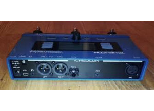TC-Helicon VoiceLive Play (3030)