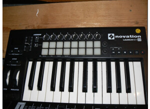 NOVATION LAUNCHEY 25 1.JPG