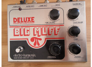 Electro-Harmonix Big Muff Pi Deluxe (17002)