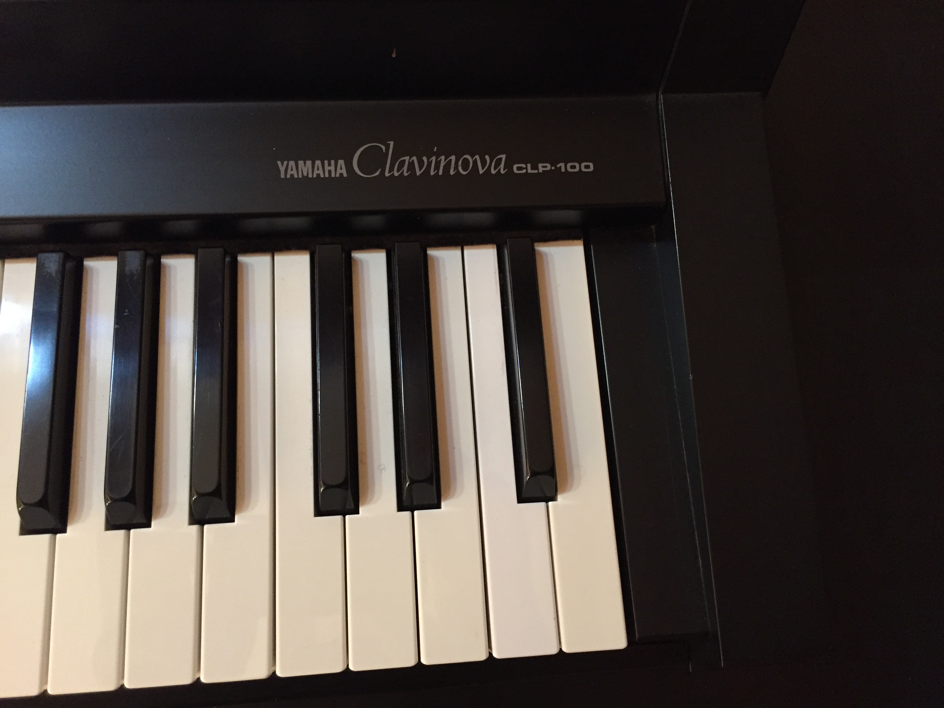 Pictures and images Yamaha Clavinova CLP-100 - Audiofanzine