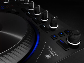Native Instruments Traktor Kontrol S4 mk3 : TRAKTOR KONTROL S4 MK3 top Native Instruments Traktor Kontrol S4 mk3 : TRAKTOR KONTROL S4 MK3 top