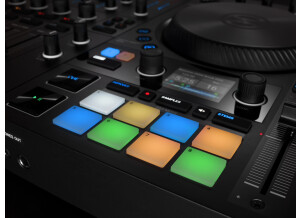 TRAKTOR KONTROL S4 MK3 pads 2