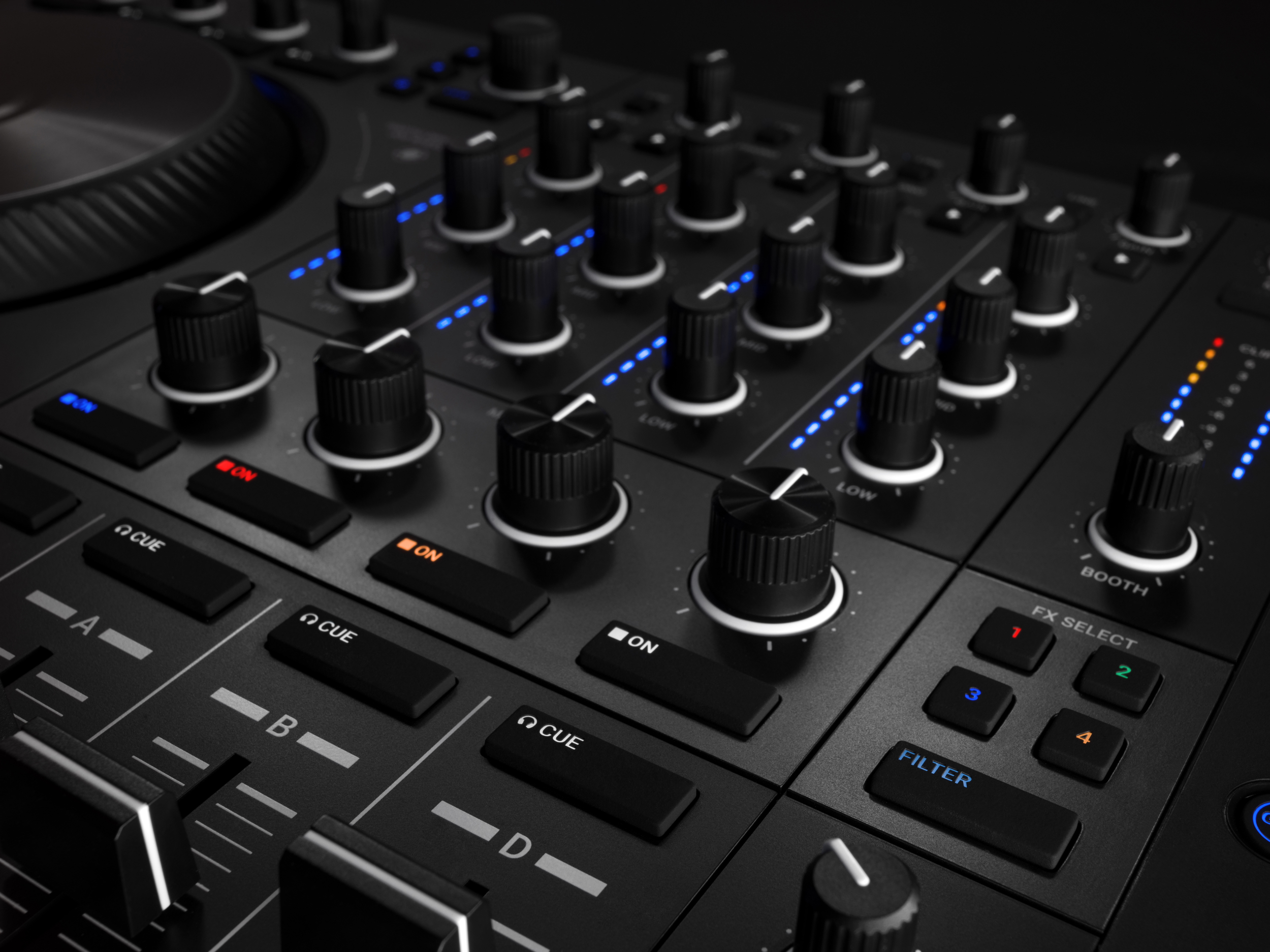 Native Instruments Traktor Kontrol S4 mk3 : TRAKTOR KONTROL S4 MK3 mixer