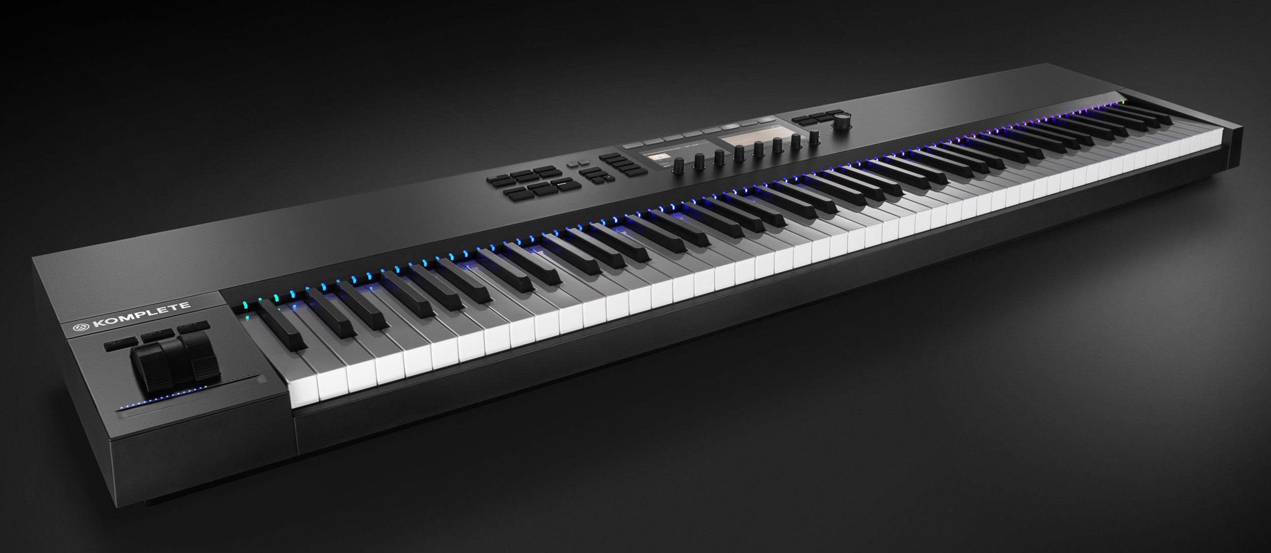 Native Instruments Komplete Kontrol S88 mk2 : KOMPLETE KONTROL S88 MK2 03