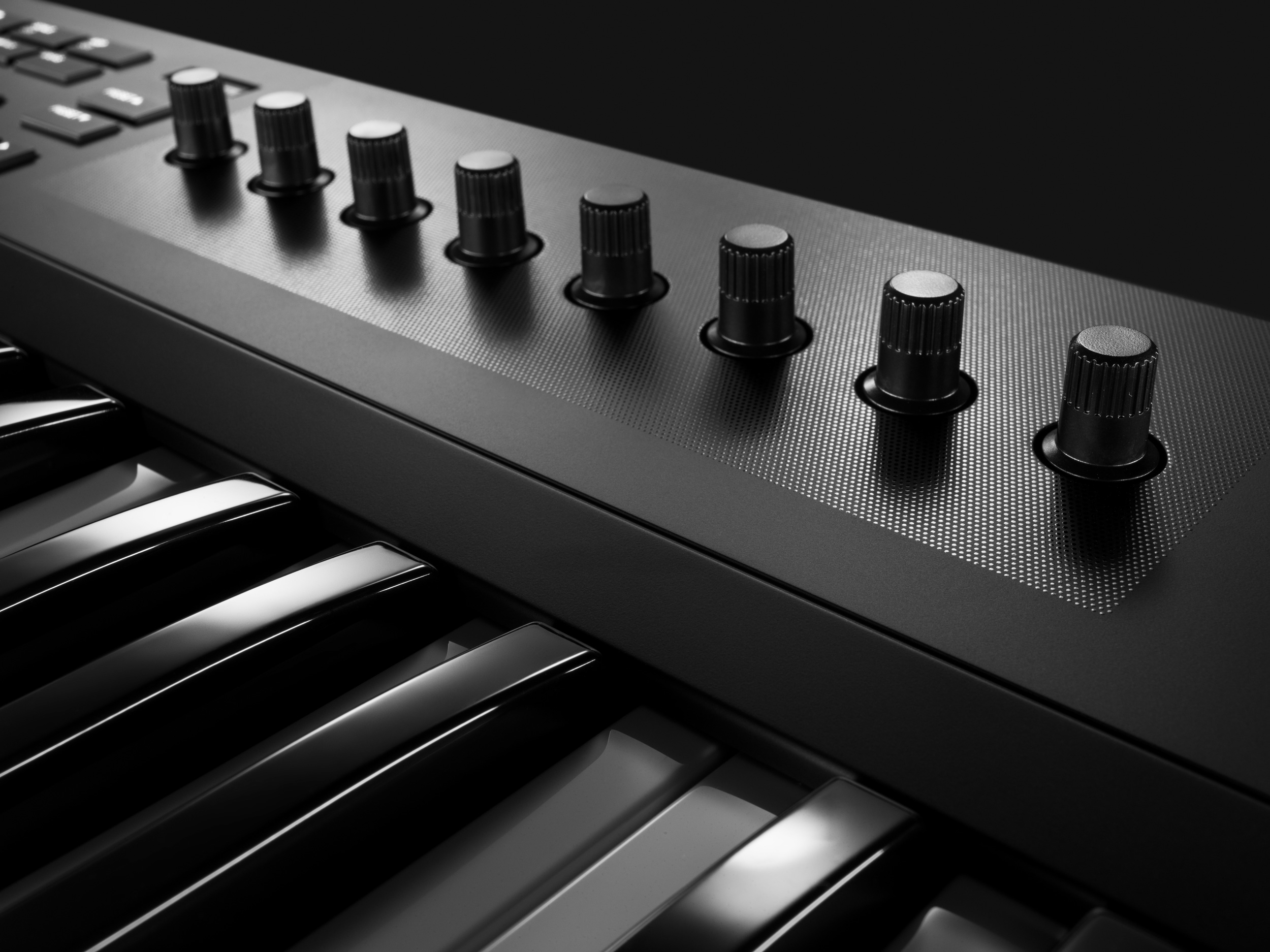 Native Instruments Komplete Kontrol A61 : KOMPLETE KONTROL A SERIES knobs