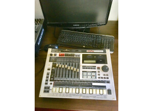 Roland MC-808 (54108)