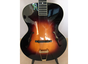The Loar LH-700 (76936)