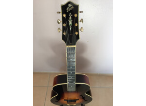 The Loar LH-700 (91635)