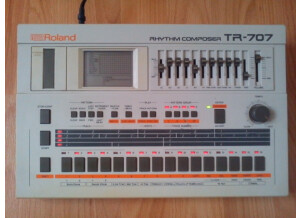 Roland TR-707 (67230)