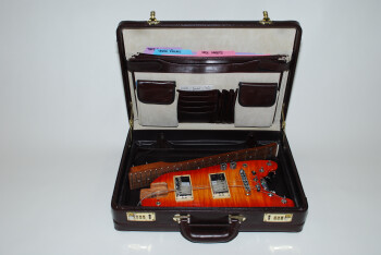 Tangerine_Burst_professional_electric_travel_guitar_in_a_briefcase_DSC_3298