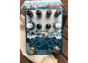 EarthQuaker Devices Avalanche Run (92600)