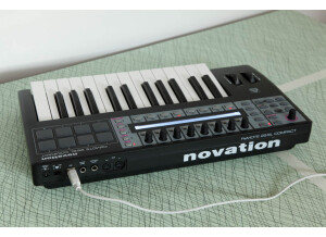 Novation Remote SL Compact 25 (38935)