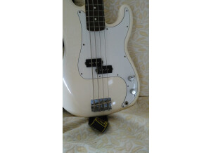 Fender Standard Precision Bass [2006-2008] (12512)