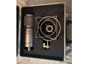 SE-Electronics-Z3300a-Large-Diaphragm-Condenser-Microphone-shock