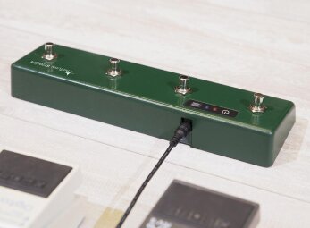 AirTurn BT200S-4 : BT200S4 Rear AirTurn BT200S-4 : BT200S4 Rear