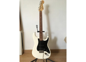 Fender Standard Stratocaster [1990-2005] (28224)