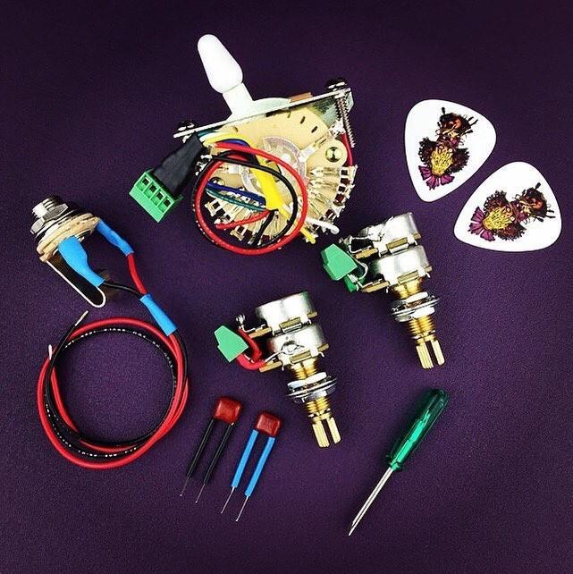 Mad Hatter Guitar Products SVST-HSHM : 48a07e68ac740982d758b944211cc69b_4f49a886-02a6-4da8-a521-632775a475af