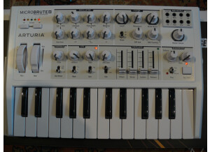 Arturia MicroBrute SE - White (66759)