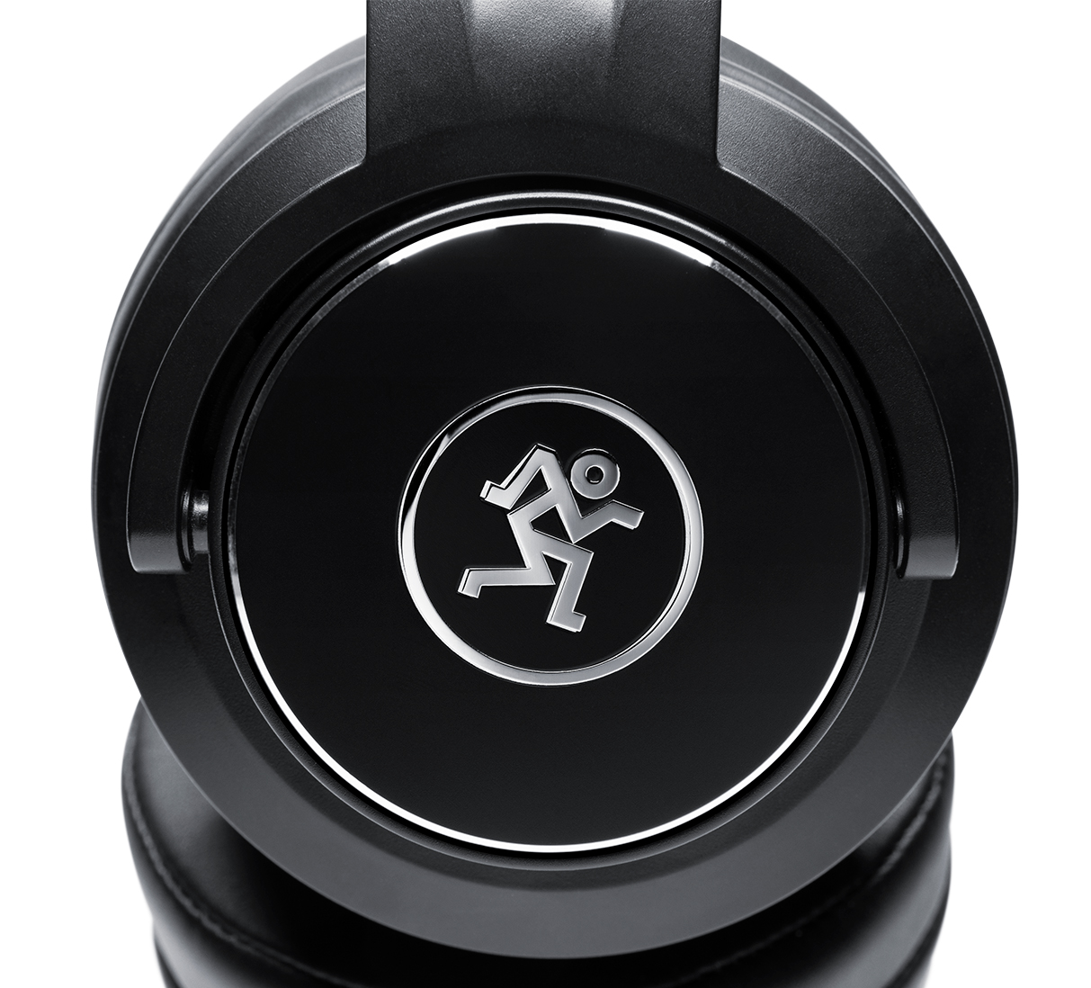 Mackie MC-150 : product_images_mc-150_side_web_1961x1098