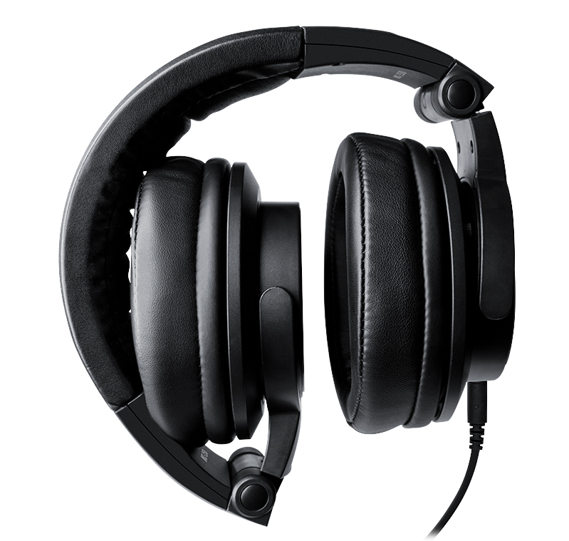 Mackie MC-250 : mc-250_folded_web_1961x1098