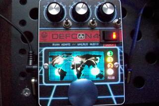 Walrus Audio DEFCON4