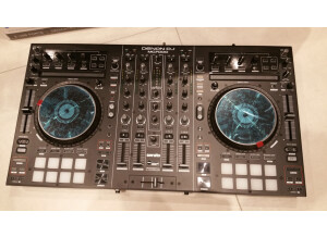 Denon DJ MC7000 (79863)
