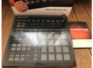 Native Instruments Maschine MKII (82336)