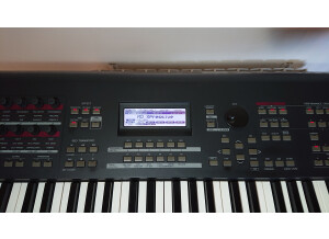 YAMAHA MOX8 ECRAN.JPG