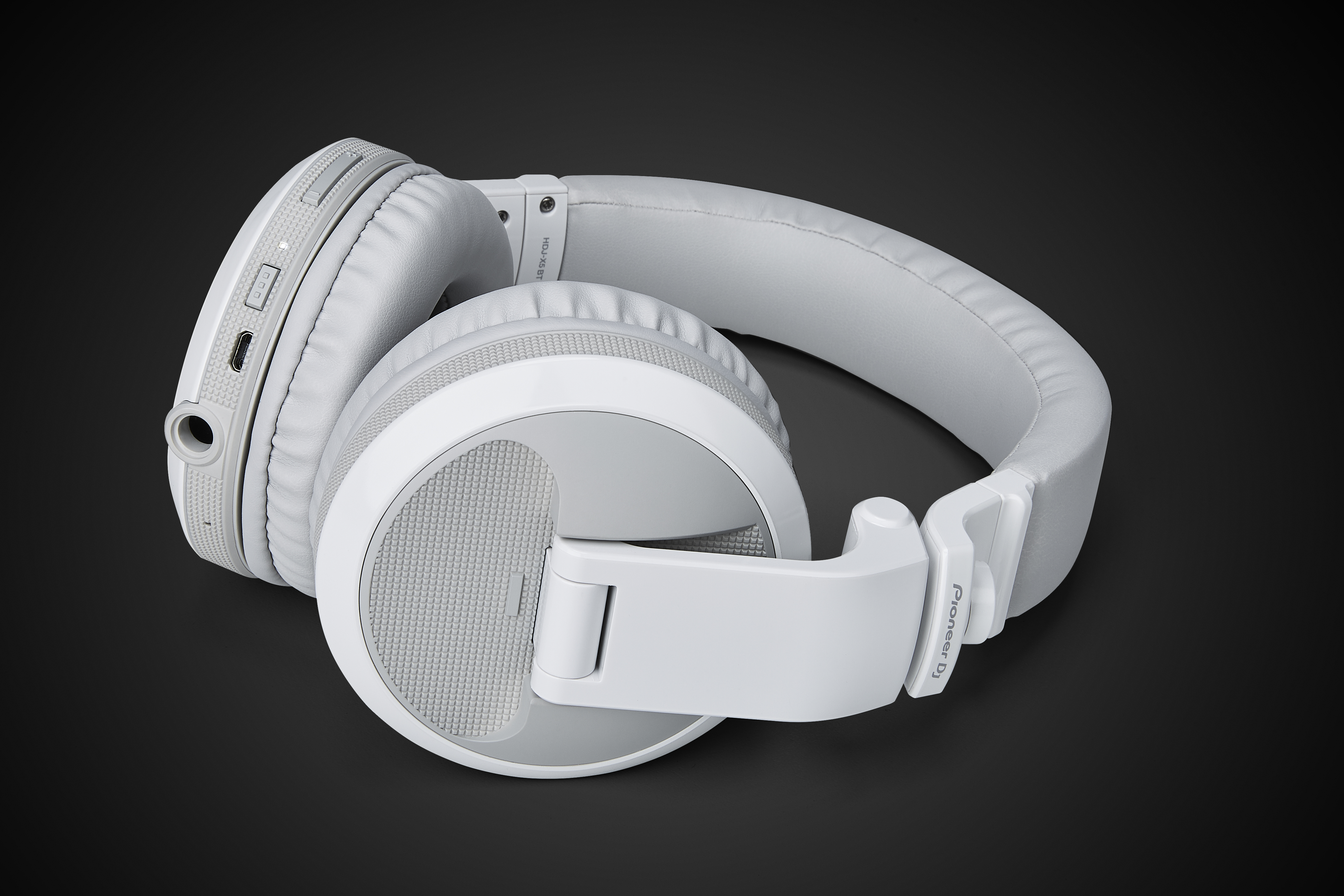 HDJ-X5bt_angle2_White