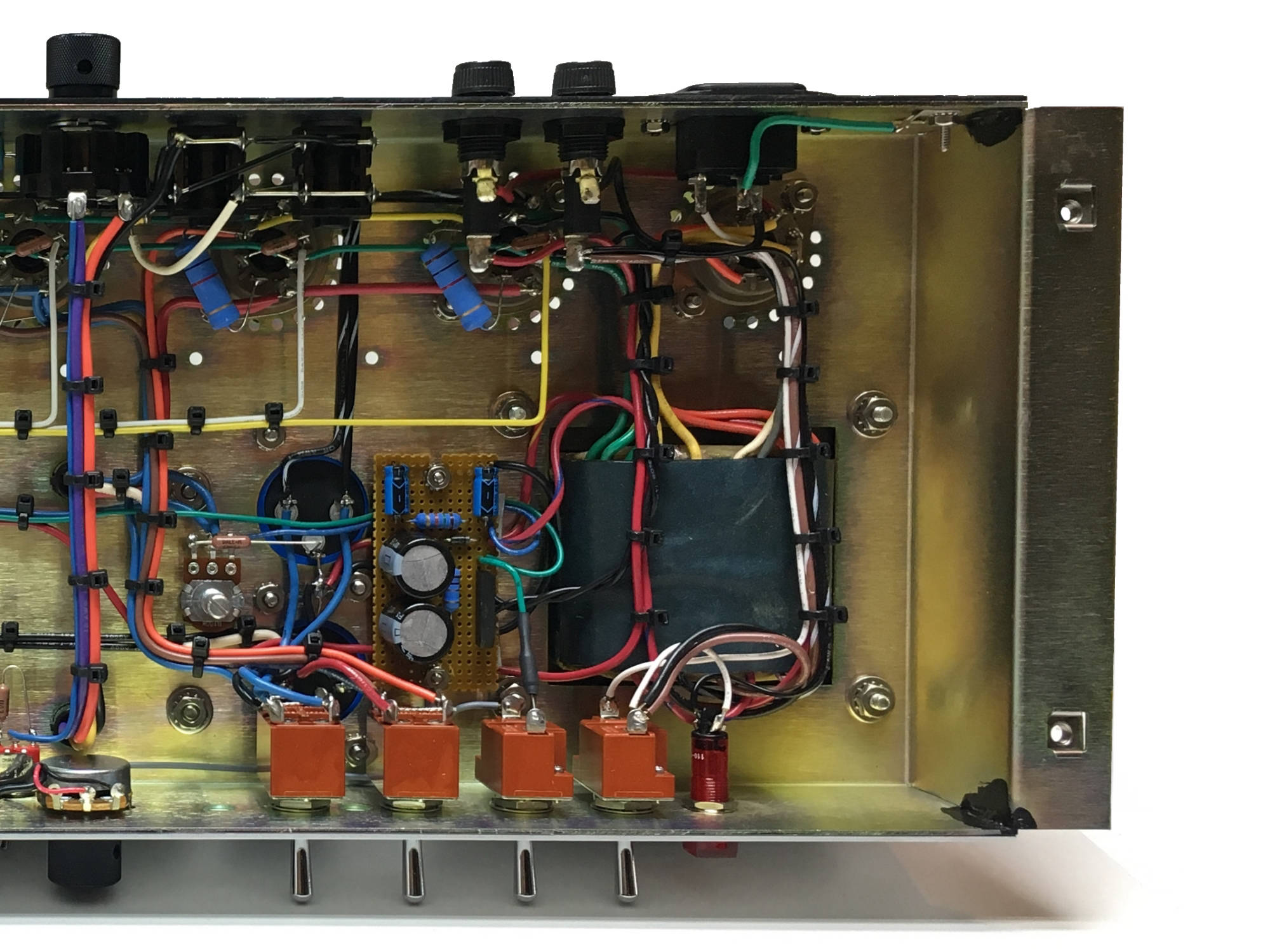 bc-audio-bel-air-40-guts-b-2000x1500